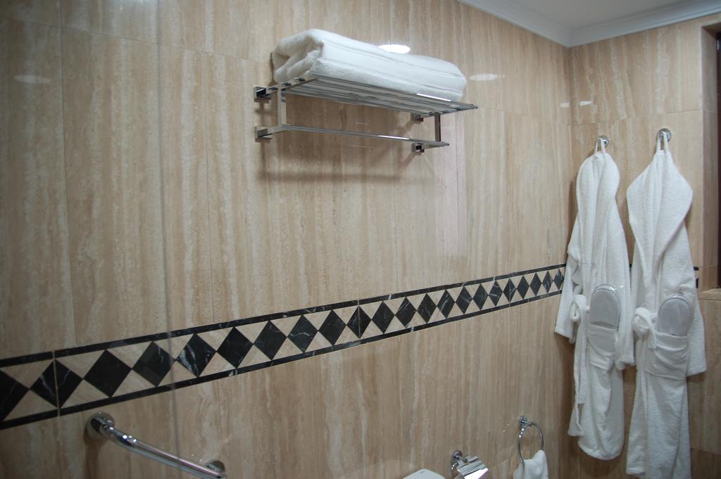 Luxury Apartment Plus Ultra Sevilla Bagian luar foto