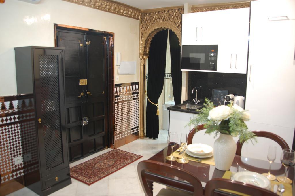 Luxury Apartment Plus Ultra Sevilla Bagian luar foto